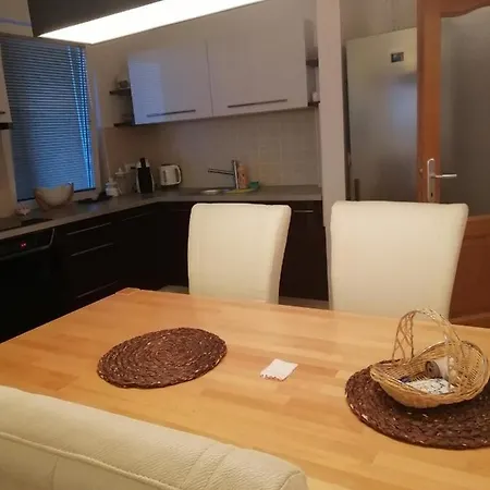 Apartman Apartman *